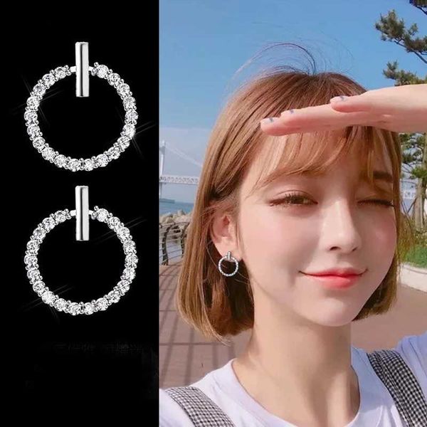 stud new delicate fashion 925 silver needle crystal rhinestone geometric round stud earrings for women beautiful jewelry party gifts p230411, Golden;silver
stud new delicate fashion 925 silver needle crystal rhinestone geometric round stud earrings for women beautiful jewelry party gifts p230411, Golden;silver