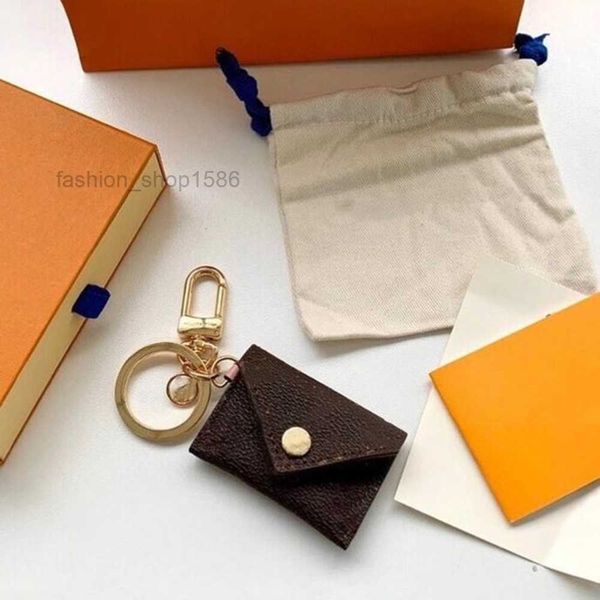 designer letter wallet keychain keyring fashion purse pendant car chain charm brown flower mini bag trinket gifts accessories, Silver
designer letter wallet keychain keyring fashion purse pendant car chain charm brown flower mini bag trinket gifts accessories, Silver
