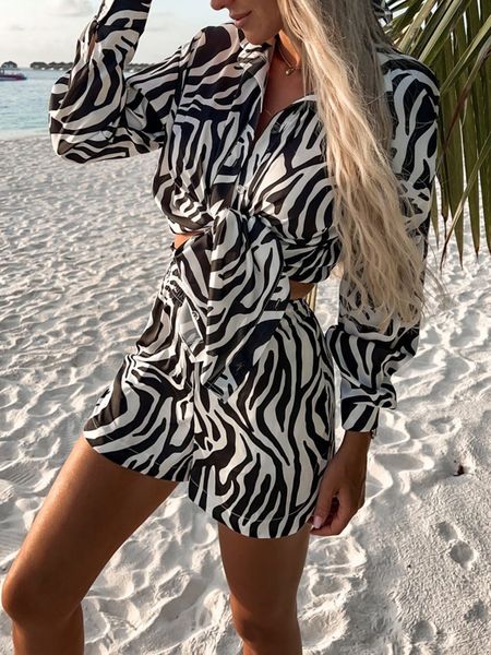 women's tracksuits summer outfit retro graphic print shorts boho elegant lapel collar button up elastic waist beach suit 230413, Gray
women's tracksuits summer outfit retro graphic print shorts boho elegant lapel collar button up elastic waist beach suit 230413, Gray