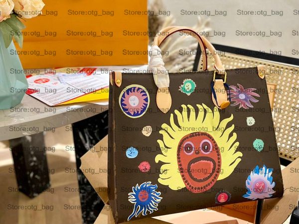 faces print x yk bag on the go 41 mm gm flowers pumpkins large capacity fish women otg 35 crossbody tote luxurys designers bags handbag m449
faces print x yk bag on the go 41 mm gm flowers pumpkins large capacity fish women otg 35 crossbody tote luxurys designers bags handbag m449