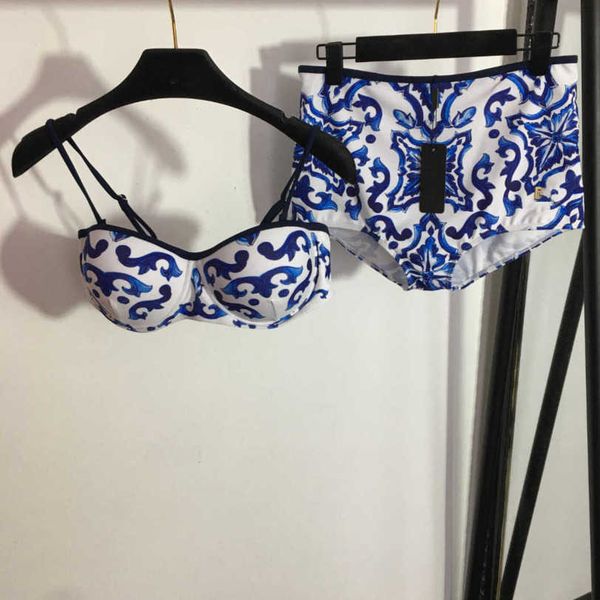 23ss designer bikini womens swimwear two-piece split swimsuit blue and white porcelain print string suspender strapless underwear briefs set, White;black
23ss designer bikini womens swimwear two-piece split swimsuit blue and white porcelain print string suspender strapless underwear briefs set, White;black