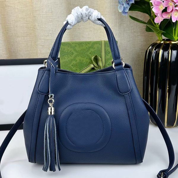 large capacity handbags classic women shoulder bags big letter quilting thread tote purse metal hardware hasp genuine leather removable stra
large capacity handbags classic women shoulder bags big letter quilting thread tote purse metal hardware hasp genuine leather removable stra