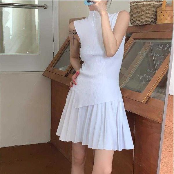irregular design half turtleneck dress slit slim fitting knitted vest pleated, White
irregular design half turtleneck dress slit slim fitting knitted vest pleated, White