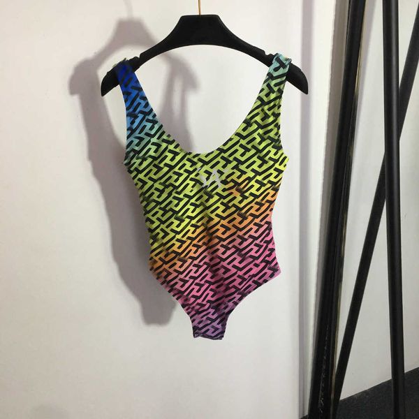 23ss womens swimwear designer bikini one-piece swimsuit gradient color rainbow maze check print backless one-piece women clothes, White;black
23ss womens swimwear designer bikini one-piece swimsuit gradient color rainbow maze check print backless one-piece women clothes, White;black