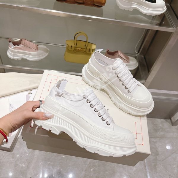 new release tread slick boot platform shoe luxury designer triple sneaker women shoe men shoes thick bottom high sneakers size 35-45
new release tread slick boot platform shoe luxury designer triple sneaker women shoe men shoes thick bottom high sneakers size 35-45