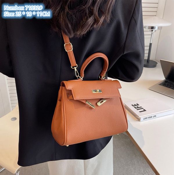 Factory wholesale ladies shoulder bags 12 colors simple and versatile solid color litchi leather handbag elegant atmosphere black fashion handbag, Sky blur-71932#
Factory wholesale ladies shoulder bags 12 colors simple and versatile solid color litchi leather handbag elegant atmosphere black fashion handbag, Sky blur-71932#