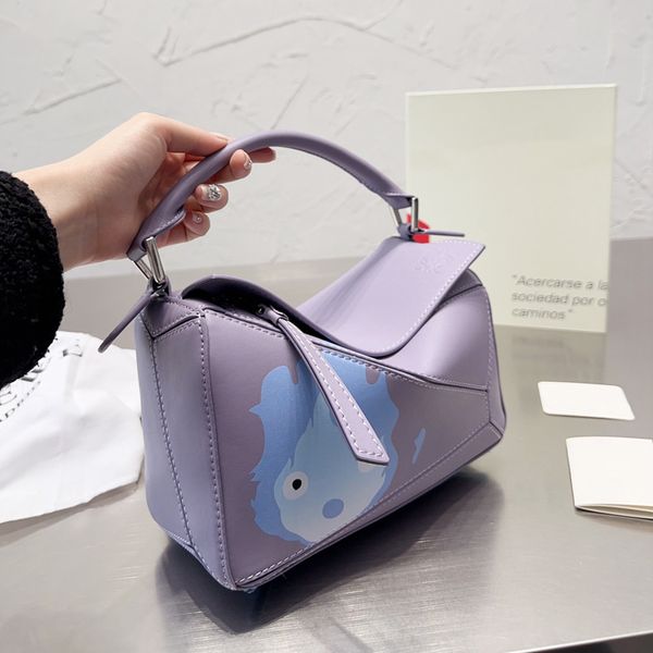 puzzle handbag lowe designer bag women single shoulder luxury fashion bags leather flame portable diagonal cross bags woman tote lady handba
puzzle handbag lowe designer bag women single shoulder luxury fashion bags leather flame portable diagonal cross bags woman tote lady handba