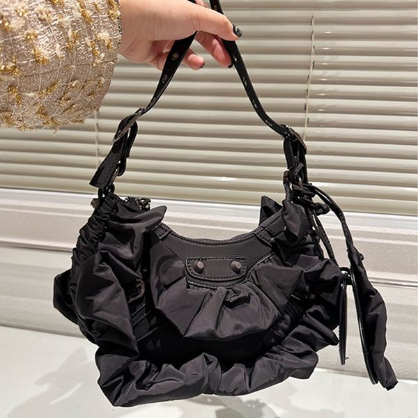 women designer half moon tote women's motorcycle bag embossed with mirror le cagole crossbody handbag small clutch vintage shoulder bag
women designer half moon tote women's motorcycle bag embossed with mirror le cagole crossbody handbag small clutch vintage shoulder bag