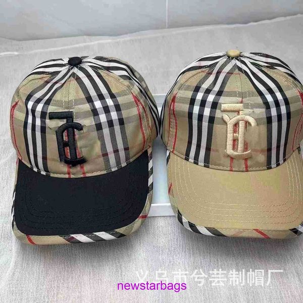 brand designer burbberys hat online store 2023 british plaid baseball cap for men and women all year round bicolor face display sunscreen vi, Blue;gray
brand designer burbberys hat online store 2023 british plaid baseball cap for men and women all year round bicolor face display sunscreen vi, Blue;gray