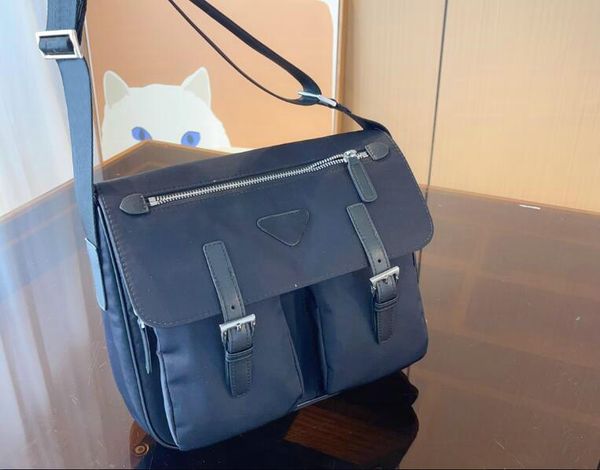 women nylon shoulder bags designer crossbody bag clutch underarm purse letters large capacity shopping classics handbags 29x8x24cm
women nylon shoulder bags designer crossbody bag clutch underarm purse letters large capacity shopping classics handbags 29x8x24cm