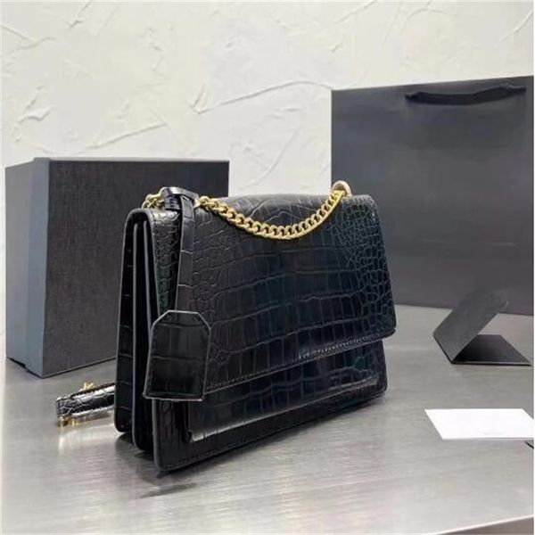 2023 shoulder bags fashion bag messenger bag luxury wholesale removable shoulders belt exquisite fabric perfect hardware double-layer storag
2023 shoulder bags fashion bag messenger bag luxury wholesale removable shoulders belt exquisite fabric perfect hardware double-layer storag