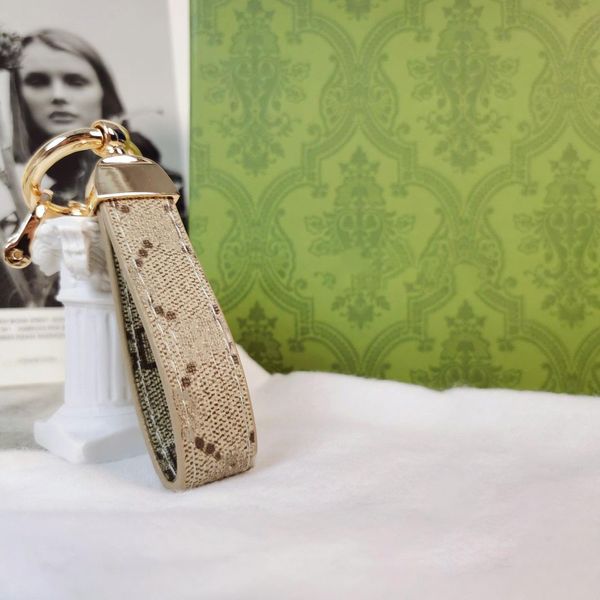 luxury classic designer car keychain gold-plated ring buckle pu rope belt keychain for men couple wallet chain crocodile pattern pendant, Silver
luxury classic designer car keychain gold-plated ring buckle pu rope belt keychain for men couple wallet chain crocodile pattern pendant, Silver