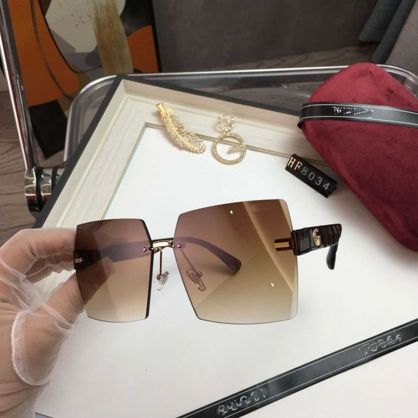 frames 2022 new ladies high-end sunglasses travel sunscreen red sunglasses jitter live sun glasses tiktok., White;black
frames 2022 new ladies high-end sunglasses travel sunscreen red sunglasses jitter live sun glasses tiktok., White;black