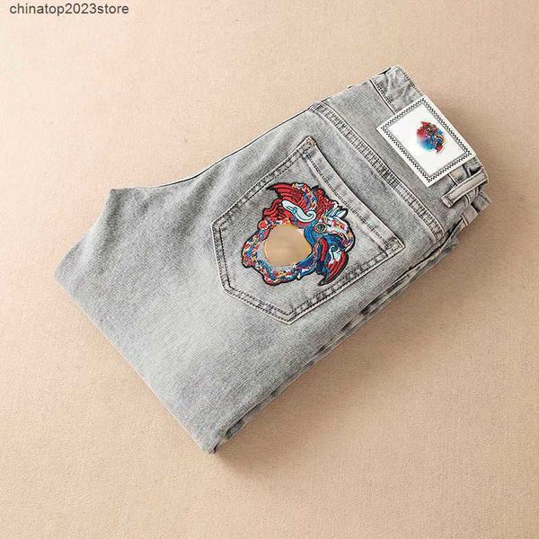men's jeans oversized mens designer vers pants medusa embroidered denim trousers hip hop loose sweatpants 20232zqe, Blue
men's jeans oversized mens designer vers pants medusa embroidered denim trousers hip hop loose sweatpants 20232zqe, Blue