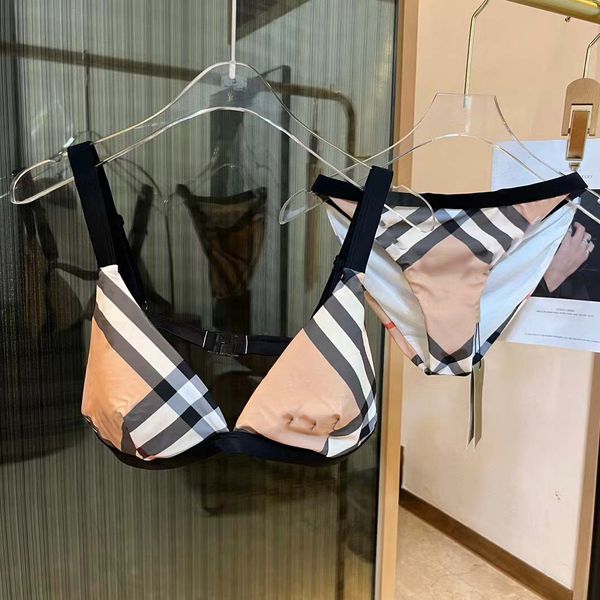 30% off designer luxury letter bikini set women metal halter swimsuits textile gradient color hollow out beachwear ladies summer beach swimm, White;black
30% off designer luxury letter bikini set women metal halter swimsuits textile gradient color hollow out beachwear ladies summer beach swimm, White;black