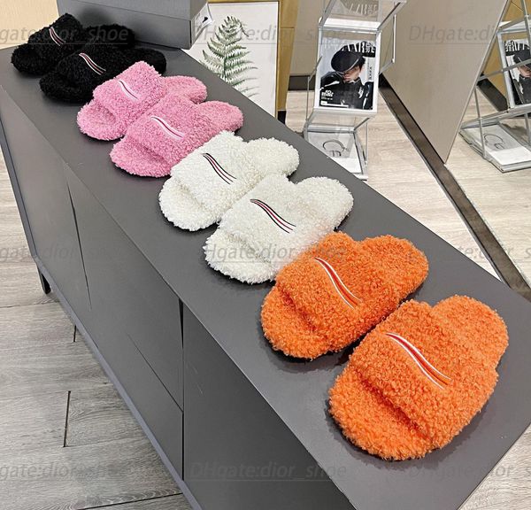 2023 newthe fuzzy sandals luxury designer wonam man fur slides shearling embroideries confort teddy bear flat fluf slipper, Black
2023 newthe fuzzy sandals luxury designer wonam man fur slides shearling embroideries confort teddy bear flat fluf slipper, Black