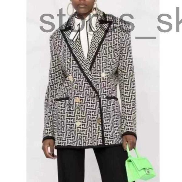 women's suits & blazers designerwomen's suits & blazers designer 2022 balman black and white maze jacquard double breasted fashion, White;black
women's suits & blazers designerwomen's suits & blazers designer 2022 balman black and white maze jacquard double breasted fashion, White;black