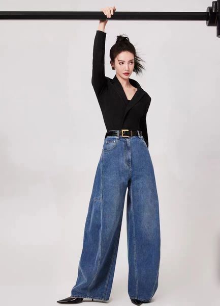 ys2023 home new brand women's jeans trousers women capri cargo pants yoga wide leg trendy casual fashion grade designers logo jeans bir, Black;white
ys2023 home new brand women's jeans trousers women capri cargo pants yoga wide leg trendy casual fashion grade designers logo jeans bir, Black;white