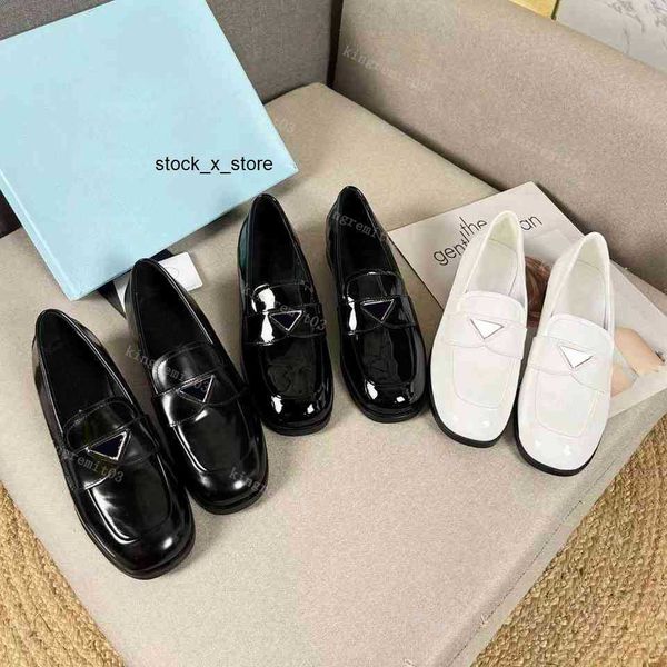 desginer casual shoes chocolate classic women flat dress shoes lady leather loafers high heel, Black
desginer casual shoes chocolate classic women flat dress shoes lady leather loafers high heel, Black