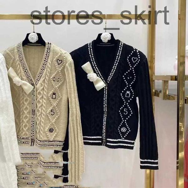 women's sweaters designerfrench brand designer women's sweaters long sleeve jacket cotton material 2c letter outdoor casual sweate, White;black
women's sweaters designerfrench brand designer women's sweaters long sleeve jacket cotton material 2c letter outdoor casual sweate, White;black