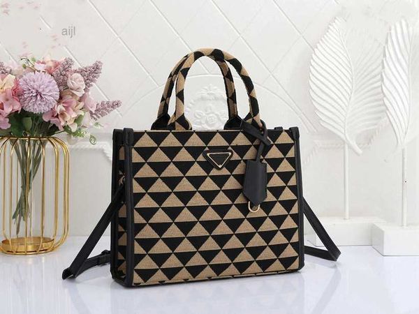 small symbole jacquard fabric handbag tote shoulder bags women designer triangle shopping bag satchel luxury messenger cross body handbags f
small symbole jacquard fabric handbag tote shoulder bags women designer triangle shopping bag satchel luxury messenger cross body handbags f