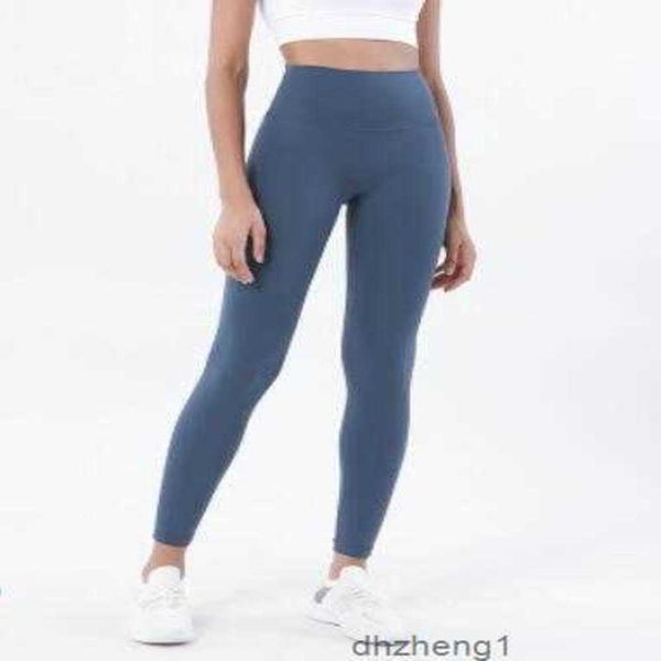 women's & capris yoga pants legging running fitness gym clothes women leggins seamless workout leggings nude high waist tights exercise, Black;white
women's & capris yoga pants legging running fitness gym clothes women leggins seamless workout leggings nude high waist tights exercise, Black;white
