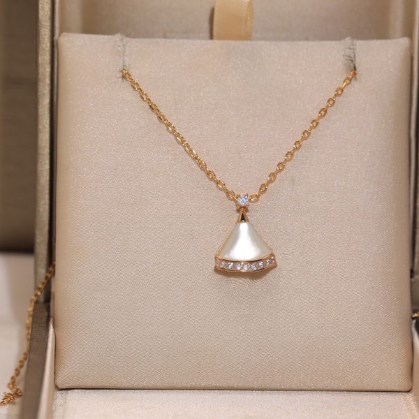 fan diamond necklace ladies dress classic designer pendant necklaces for women jewelry super quality, Silver
fan diamond necklace ladies dress classic designer pendant necklaces for women jewelry super quality, Silver