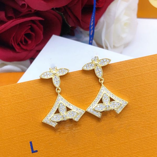 charm stud earrings designer for womens luxury jewlery 4leaf grass letter v diamond stud 18k gold earring l ouis v uit tons send original pa, Golden
charm stud earrings designer for womens luxury jewlery 4leaf grass letter v diamond stud 18k gold earring l ouis v uit tons send original pa, Golden