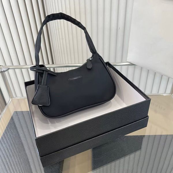 hobos women designer luxury handbags shoulder bag nylon underarm hobo bags fashion lady makeup bag prad wallet phone purse
hobos women designer luxury handbags shoulder bag nylon underarm hobo bags fashion lady makeup bag prad wallet phone purse