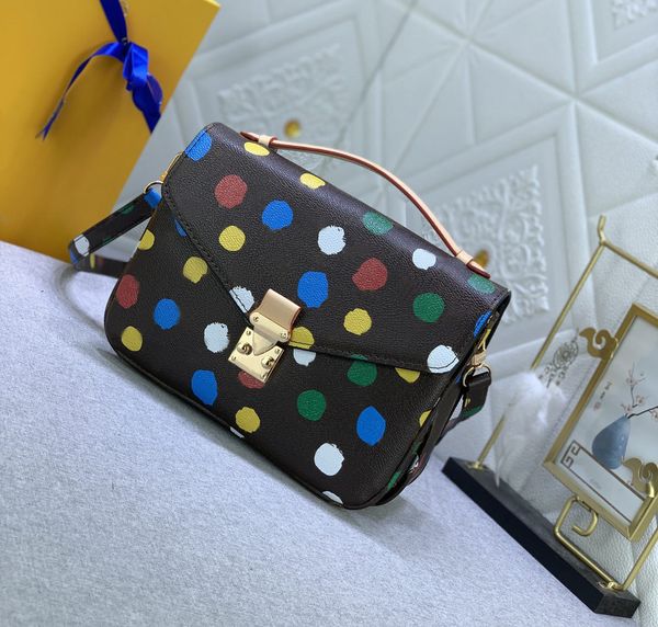 designer womens shoulder bag luxury metis handbags leather fashion envelope tote bags flowers letters crossbody ladie messenger makeup purse
designer womens shoulder bag luxury metis handbags leather fashion envelope tote bags flowers letters crossbody ladie messenger makeup purse