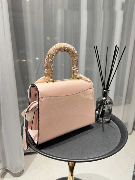 women handbags quality fashion luxury designer travel crossbody shoulder bags 24*18 lacquer smooth surface
women handbags quality fashion luxury designer travel crossbody shoulder bags 24*18 lacquer smooth surface