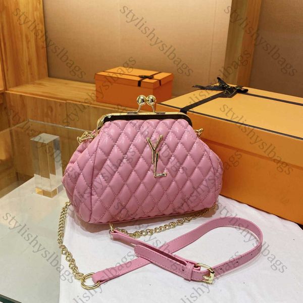 womens luxurys fashion designers bags 2023 elegant goldern chian small handbags purses tote clutch handbags leather wallet crossbody bag
womens luxurys fashion designers bags 2023 elegant goldern chian small handbags purses tote clutch handbags leather wallet crossbody bag
