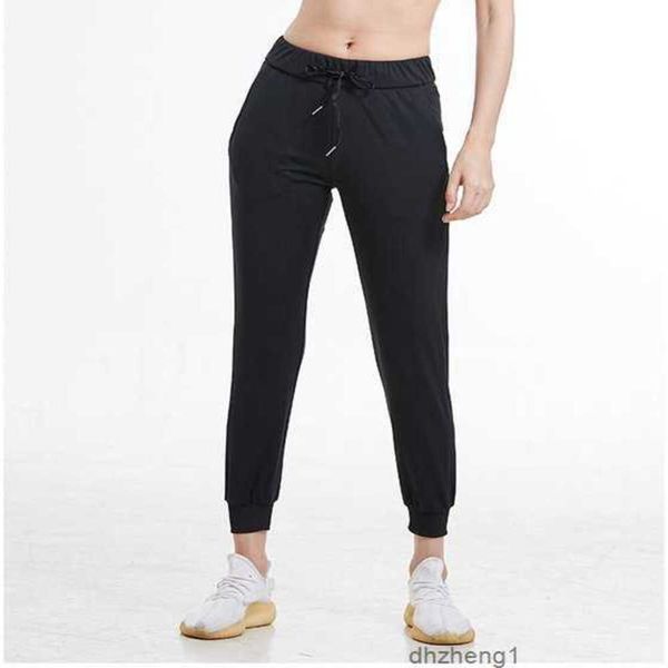 & capris high waist yoga sport women quick dry women's drawstring sportswear woman gym sports casual loose fitness running pantso6l5, Black;white
& capris high waist yoga sport women quick dry women's drawstring sportswear woman gym sports casual loose fitness running pantso6l5, Black;white