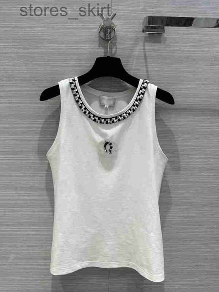 women's t-shirt designermilan runway women's t-shirt 2023 spring summer o neck short sleeve fashion designer brand same style t-s, White
women's t-shirt designermilan runway women's t-shirt 2023 spring summer o neck short sleeve fashion designer brand same style t-s, White