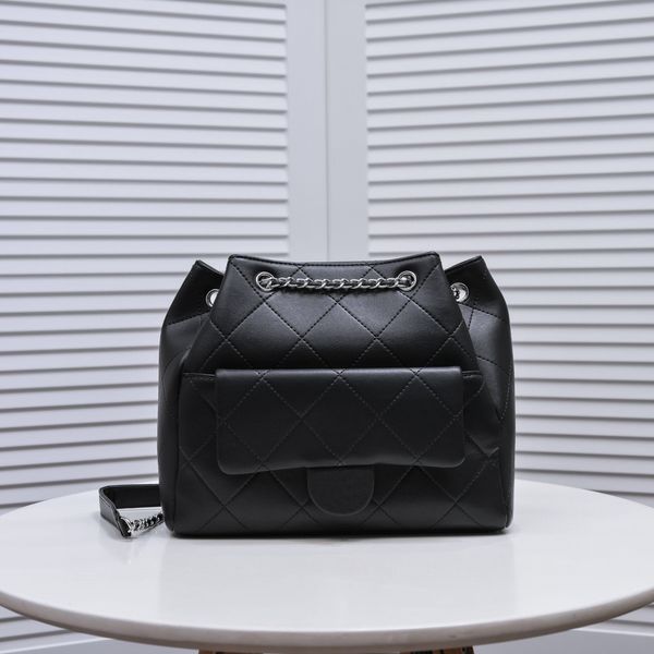 2023 women's one shoulder bag cowhide crossbody bag high-end quality women's bag hardware accessories capacity is large casual and
2023 women's one shoulder bag cowhide crossbody bag high-end quality women's bag hardware accessories capacity is large casual and