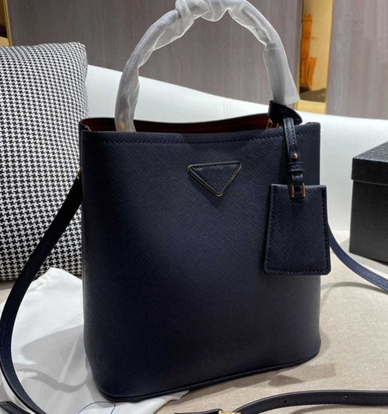 evening bags bucket women handbag crossbody bags fashion plain cross grain calfskin real leather hasp triangle decoration removable strap la
evening bags bucket women handbag crossbody bags fashion plain cross grain calfskin real leather hasp triangle decoration removable strap la