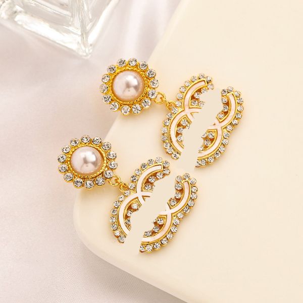 designer letter stud earrings classic fashion pearl diamond earring for women jewelry accessory gifts high quality, Golden;silver
designer letter stud earrings classic fashion pearl diamond earring for women jewelry accessory gifts high quality, Golden;silver