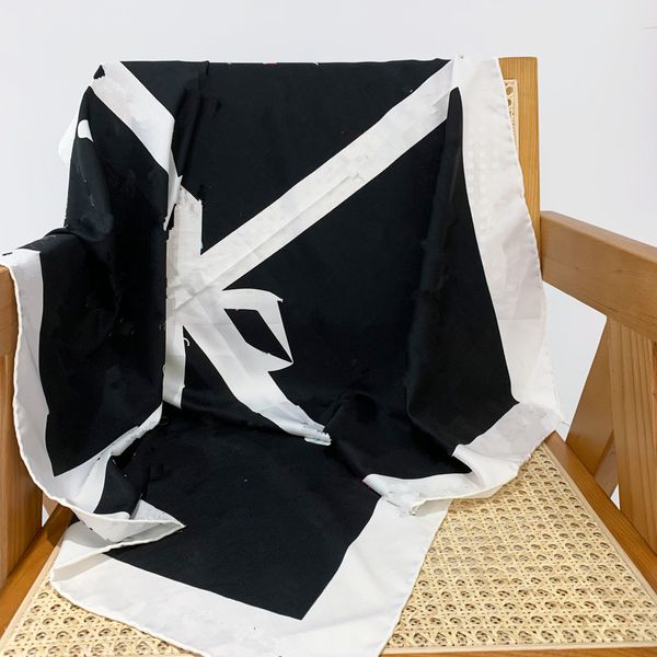 2023 new style women's letter scarf 90cm twill silk large square scarf real silk shawl wrapped head wipe scarf90*90, Blue;gray
2023 new style women's letter scarf 90cm twill silk large square scarf real silk shawl wrapped head wipe scarf90*90, Blue;gray