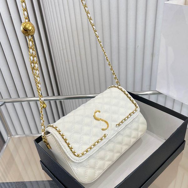 classic gold letter women shoulder bag diamond lattice leather double quilted versatile flap crossbody designer bag birkin card holder clutc
classic gold letter women shoulder bag diamond lattice leather double quilted versatile flap crossbody designer bag birkin card holder clutc