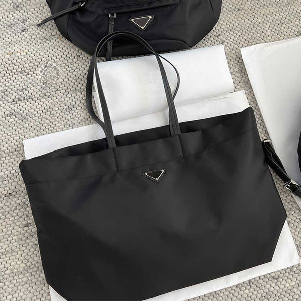 p letter black shopping bag triangle totes bag nylon women designer bag ladies fashion high capacity luxurys handbags wallet
p letter black shopping bag triangle totes bag nylon women designer bag ladies fashion high capacity luxurys handbags wallet