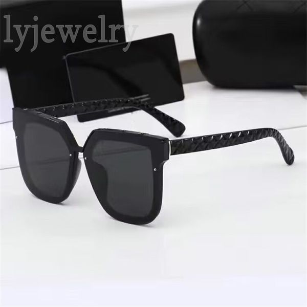 mens sunglass multicolor designer shades glasses plastics frame black brown check lunette homme square pure color sunglasses fashion high en, White;black
mens sunglass multicolor designer shades glasses plastics frame black brown check lunette homme square pure color sunglasses fashion high en, White;black