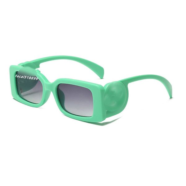 1pcs fashion round sunglasses eyewear sun glasses designer brand black metal frame dark 50mm glass lenses for mens womens better brown cases, White;black
1pcs fashion round sunglasses eyewear sun glasses designer brand black metal frame dark 50mm glass lenses for mens womens better brown cases, White;black