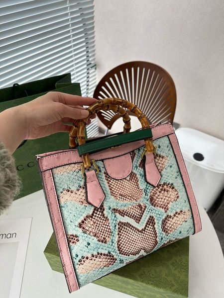 

luxury designer bag bamboo tote bag classic totes bags golden letter fashion crossbody handbags two-tone ladies sac