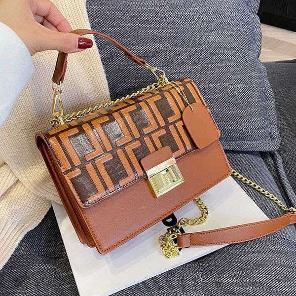 embossed designer bags shoulder bag women classic print handbags square chain bag messenger chain portable high-capacity lady crossbody purs
embossed designer bags shoulder bag women classic print handbags square chain bag messenger chain portable high-capacity lady crossbody purs