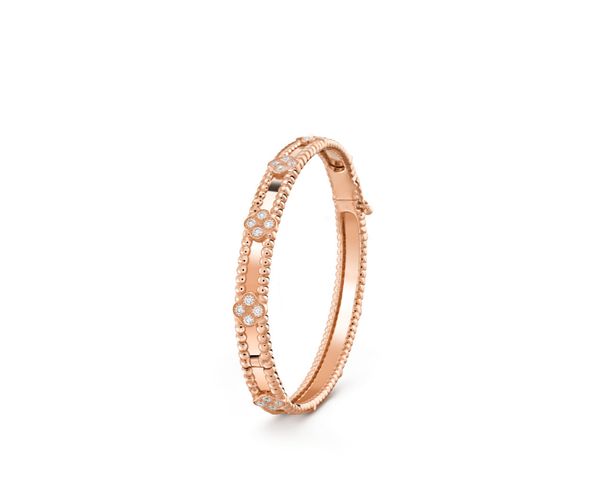 designer bracelet mens bracelets charm jewelry woman luxury designer elegant gold fashion womens clover bracelet wedding design gift, Golden;silver
designer bracelet mens bracelets charm jewelry woman luxury designer elegant gold fashion womens clover bracelet wedding design gift, Golden;silver