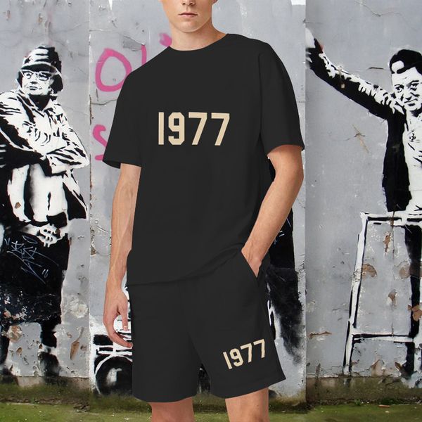 mens tracksuits summer sports tshirt shorts 2piece set 100% cotton highquality 1977 vintage print ioose street casual 230414, Gray
mens tracksuits summer sports tshirt shorts 2piece set 100% cotton highquality 1977 vintage print ioose street casual 230414, Gray