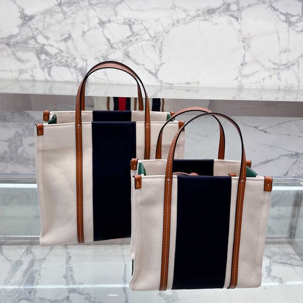the tote bag designer bags women luxurys handbag shoulder bag womens designers canvas classic lady handbags 2 szie 230301
the tote bag designer bags women luxurys handbag shoulder bag womens designers canvas classic lady handbags 2 szie 230301