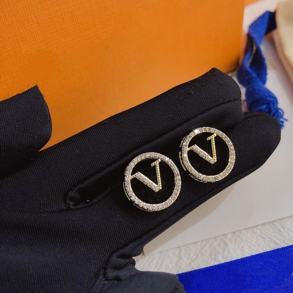 charm circular ring 18k gold-plated stainless steel luxury designer letter buckle chain geometry famous womens rhinestone earrings wedding p, Golden
charm circular ring 18k gold-plated stainless steel luxury designer letter buckle chain geometry famous womens rhinestone earrings wedding p, Golden