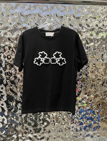 black t-shirts floral logo foaming embroidery decoration short sleeve joker tee classic crewneck design simple basic style casual women t s, White
black t-shirts floral logo foaming embroidery decoration short sleeve joker tee classic crewneck design simple basic style casual women t s, White
