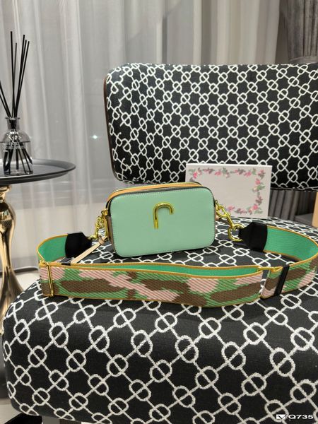 classic designer bag luxurys female shoulder bag messenger bag fashion camera bag letter pattern ladies purse joker classic
classic designer bag luxurys female shoulder bag messenger bag fashion camera bag letter pattern ladies purse joker classic